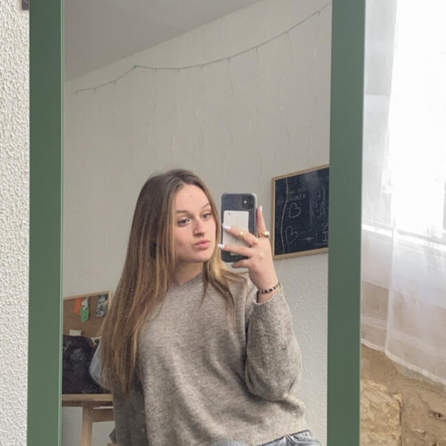 Baby-sitter in Sées: Lauryne