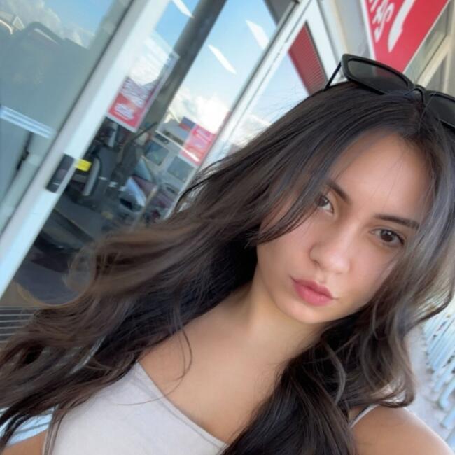 Babysitter in Gold Coast: Kristen