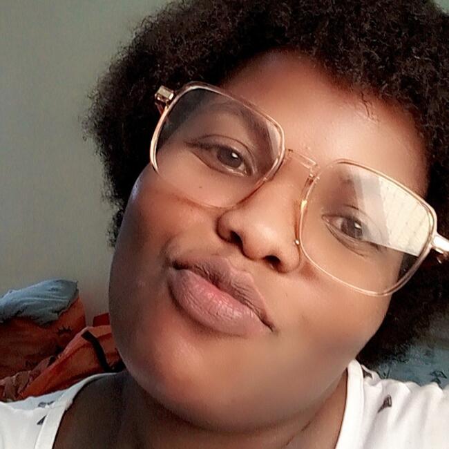 مربية أطفال في دبي: Faridah