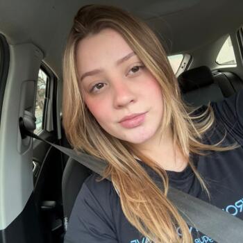 Babá em Marília: Lívia