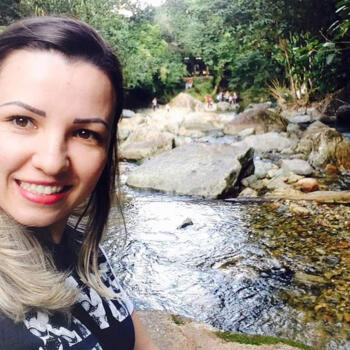 Babá em Curitiba: Zayra