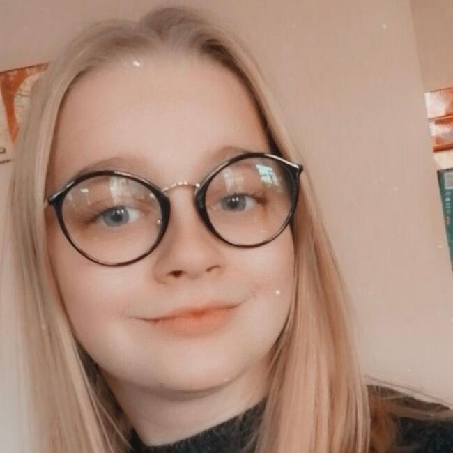 Babysitter in Condé-sur-l'Escaut: Marie