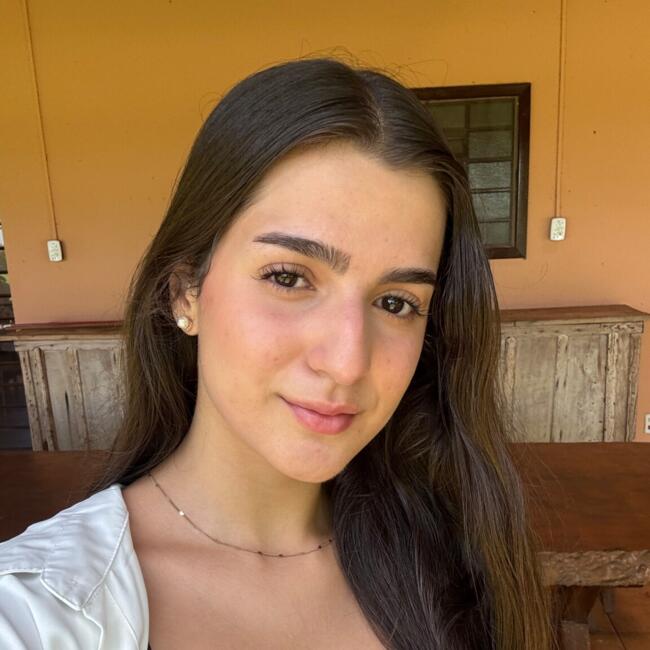 Babá em Lages: Leticia