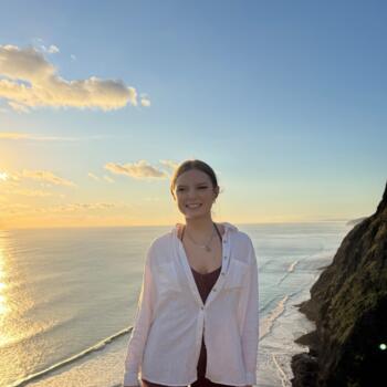 Babysitting job in Auckland: babysitting job Caitlin