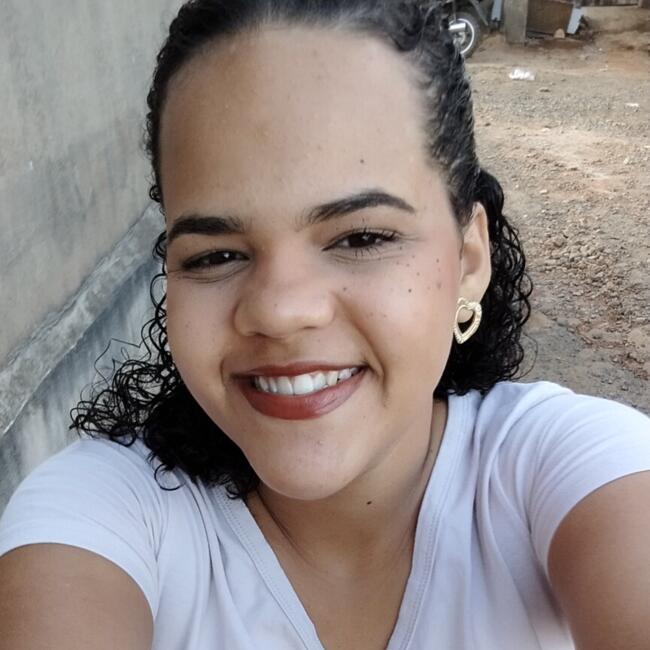 Babá em Vicência: Maria