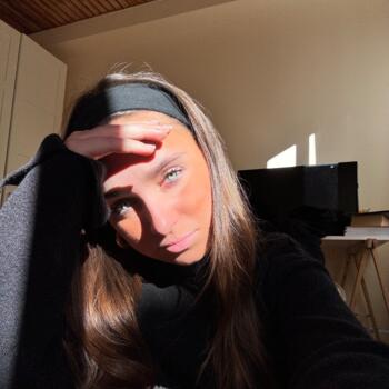 Babysitter in Narbonne: Mae