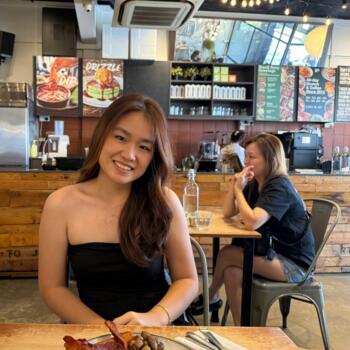 位于新加坡的临时保姆: Riona