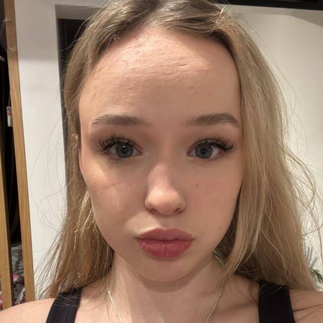 Babysitter in Warsaw: Laura