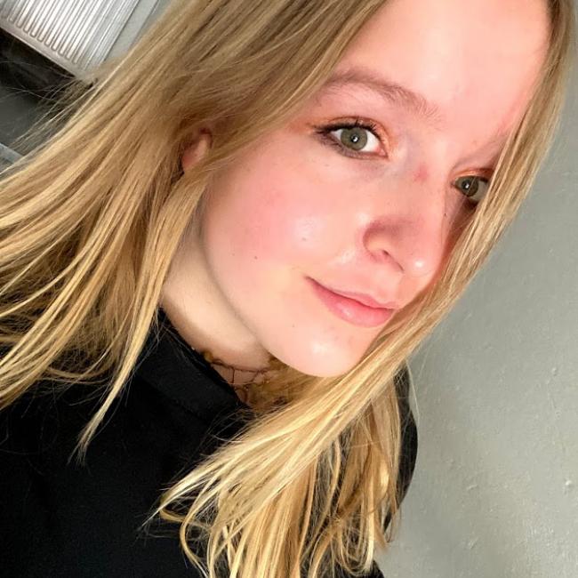 Babysitter in Stockholm: Linnea