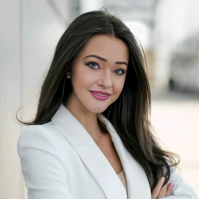 Opiekunka do dziecka w Nowy Dwór Mazowiecki: Iga