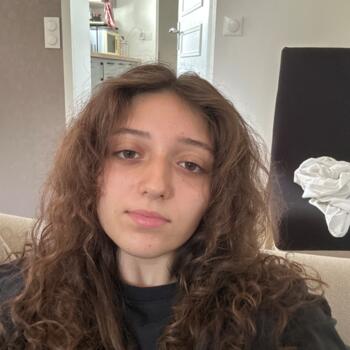 Babysitter in Tours: Melissa