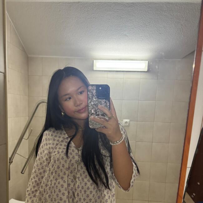 Babysitter in Almada: Alice
