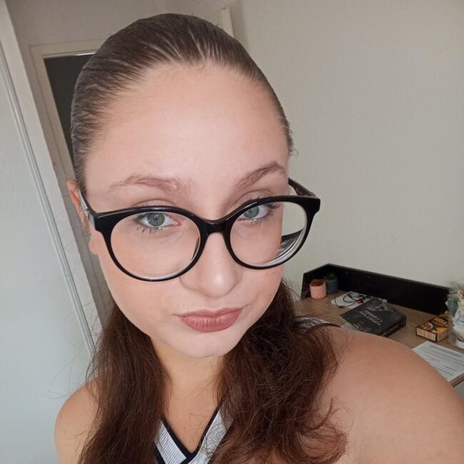 Babysitter in Limoux: Léa