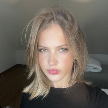 Babysitter in Bordeaux: Alienor