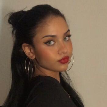 Nanny in Paris: Nour - Jane