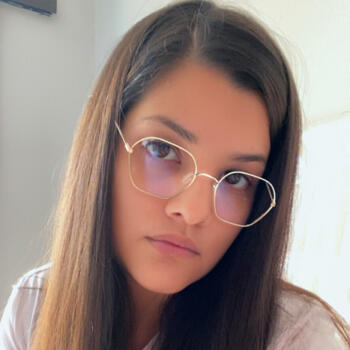Babysitter Lambaré: Yanina