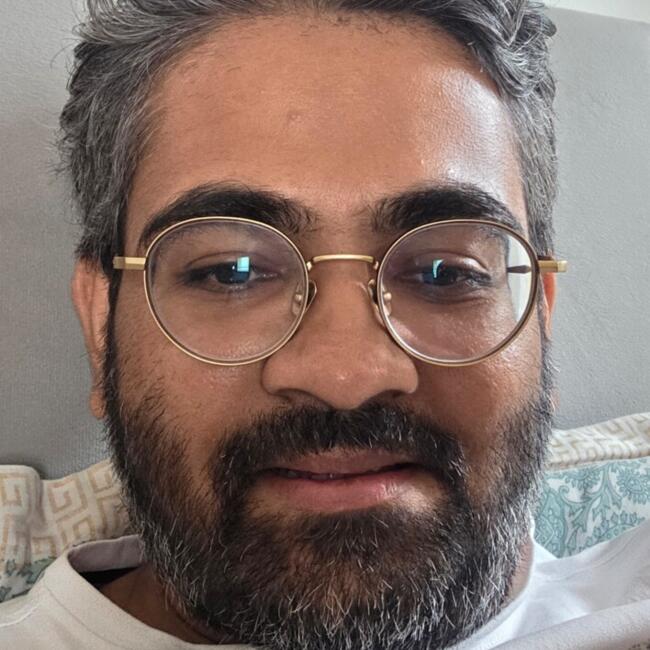 बम्बई में बेबीसिटिंग की नौकरी: NIKUNJ