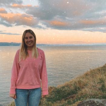 Babysitter in Auckland Airport: Anna