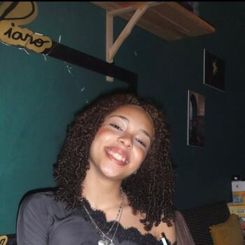 Babysitter em Coimbra: Kenia