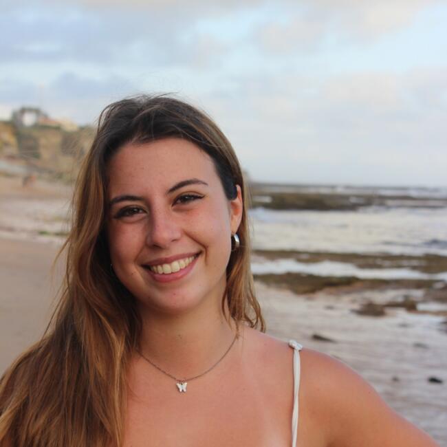 Babysitter em Cascais: Mariana