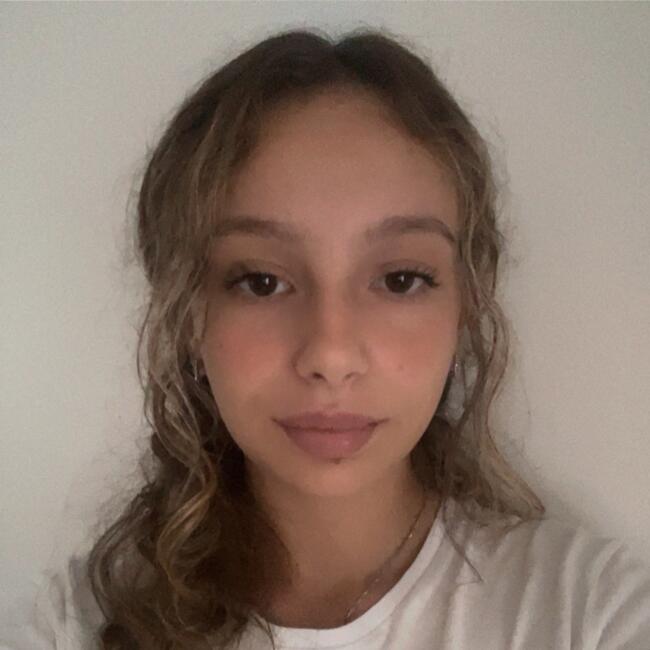 Babysitter in Ablon-sur-Seine: Louane