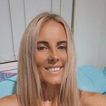 Babysitter Gold Coast: Tara