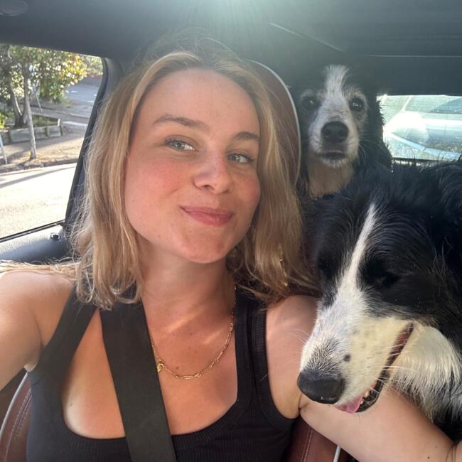 Babysitter in Melbourne: Holly