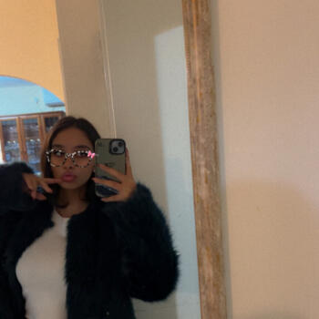 בייביסיטר ב- חיפה: ג'ינא