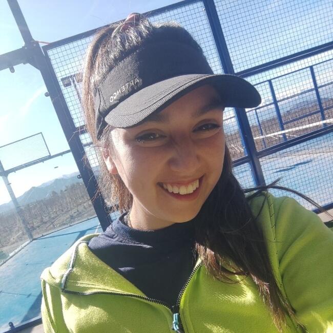 Babysitter in Los Andes: Alejandra