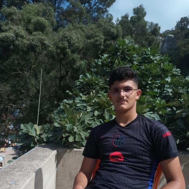 جليسة أطفال في تطوان: Salah