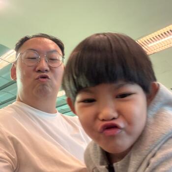 位于新加坡的家庭托育员: Jeren