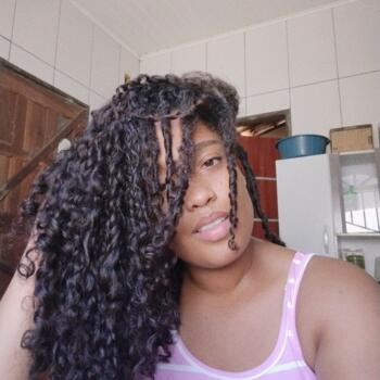 Babá Salvador: Larissa Santana