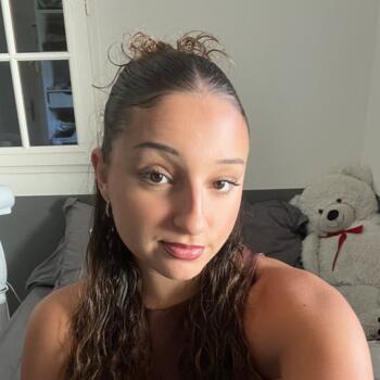 Babysitter in Autheuil-Authouillet: Elisa