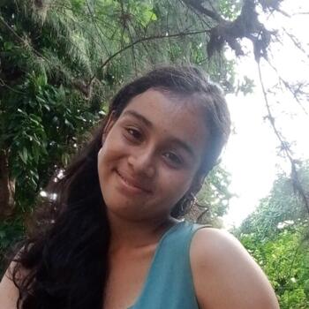 Babysitter in Ancón: Aislynn
