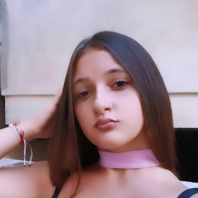 Babysitter a Giugliano: Loredana