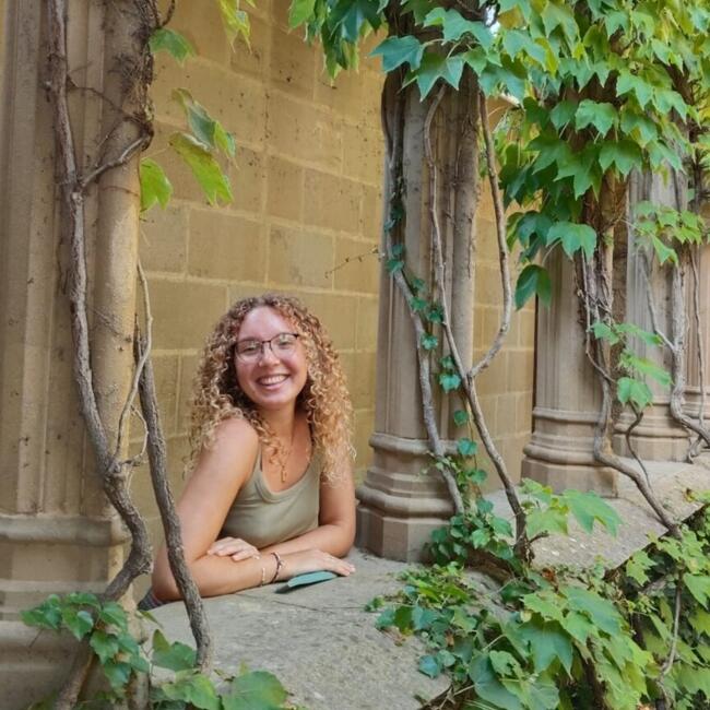 Canguro en Hospitalet de Llobregat: Sara Elena