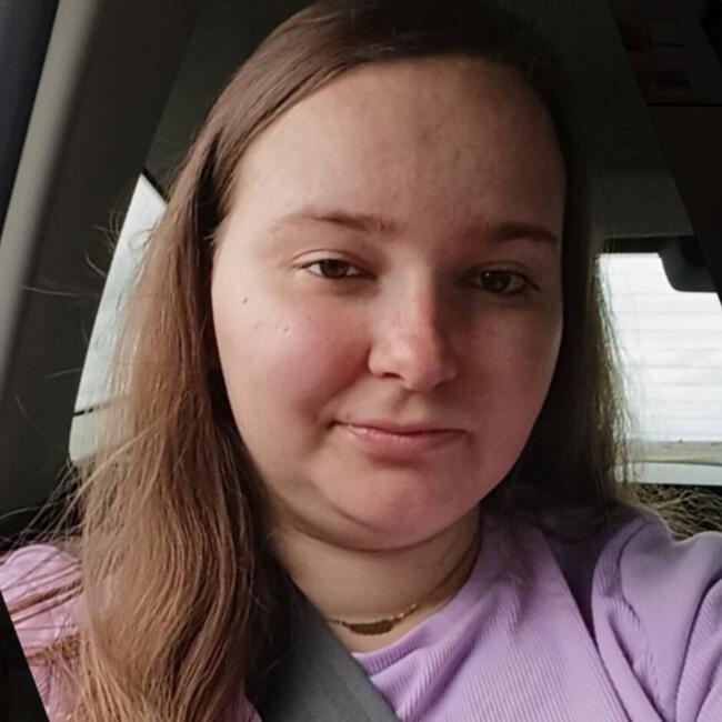 Babysitter in Aubigny-au-Bac: Alison