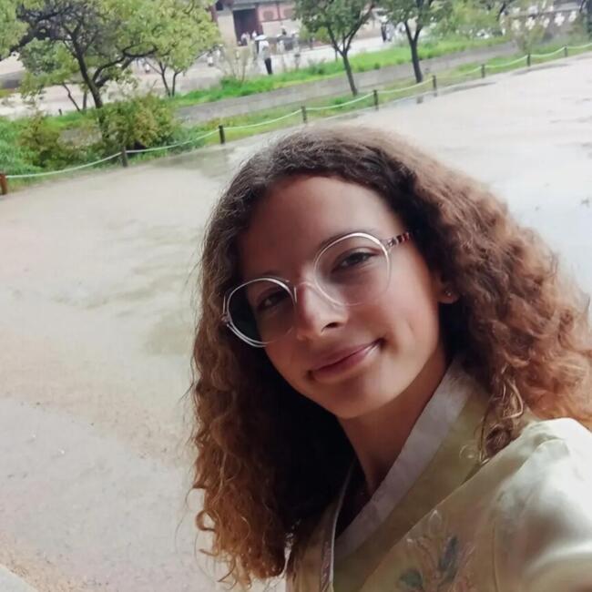 Auklė Lilis: Roxanne