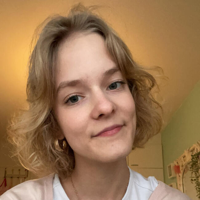 Barnvakt i Esbo: Helmi