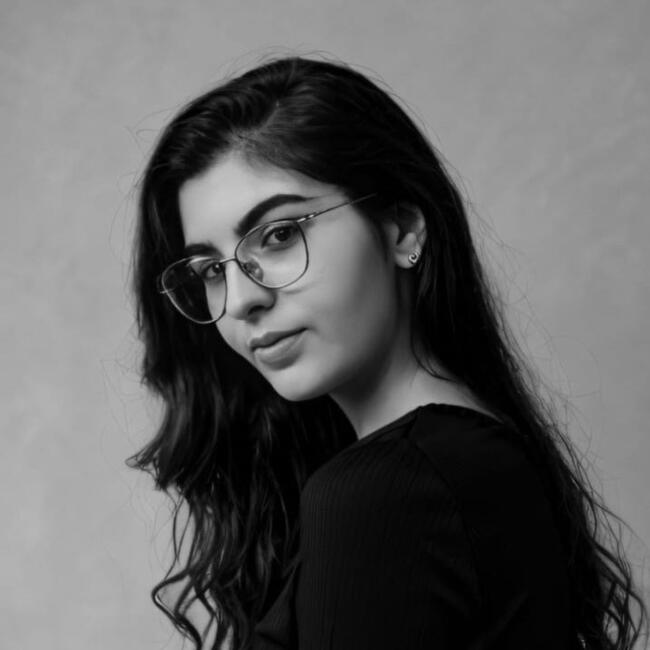 Babysitter a Valderice: Giulia