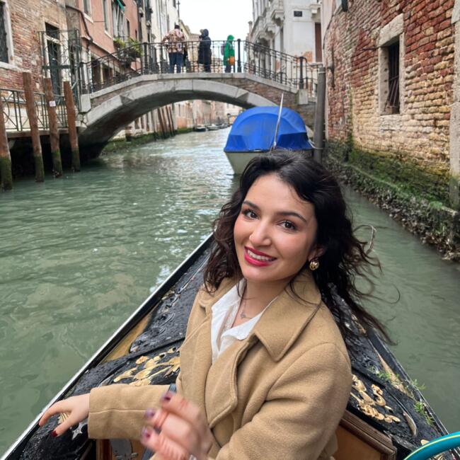Babysitter in Milan: Zahra