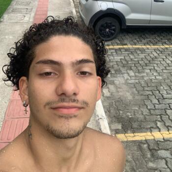 Babá em Volta Redonda: Rafael