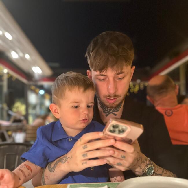 Δουλειά για babysitter στην περιοχή Πειραιάς: Brent