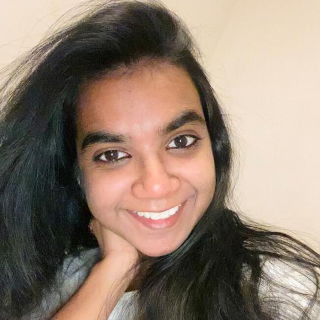 Babysitter in Rome: Nisha