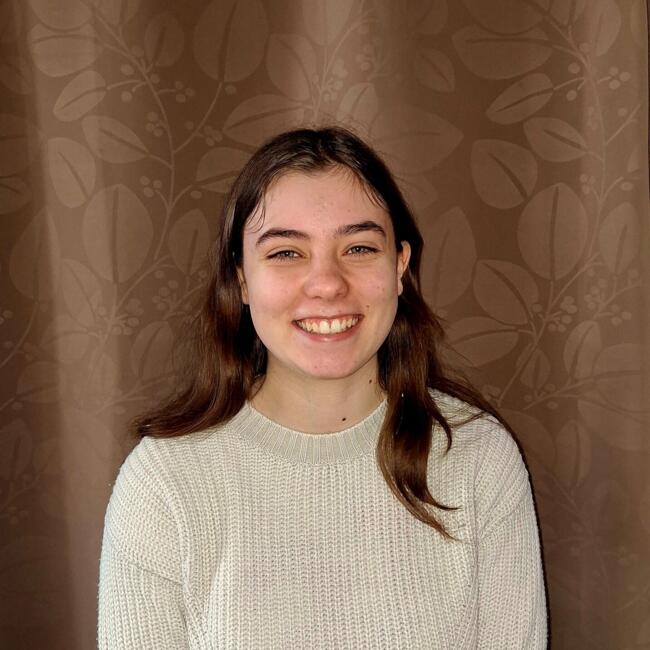 Babysitter in Nevers: Annaelle