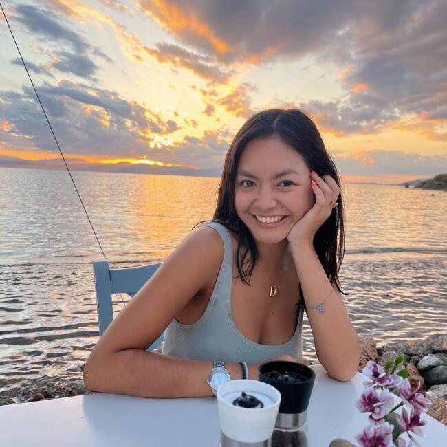 Babysitter in Brussels: Dayita