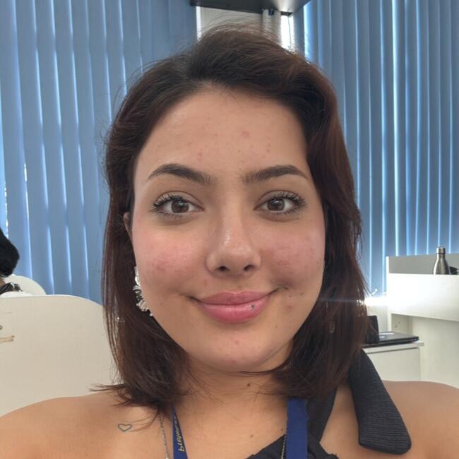 Babysitter in São José dos Campos: Liah