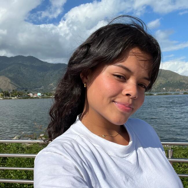 Babysitter in Caraguatatuba: Hadassa