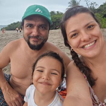 Trabajo para niñera en Tres Ríos: trabajo de niñera Daniela
