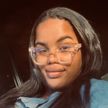 Babysitter in Conceição da Feira: Sarah